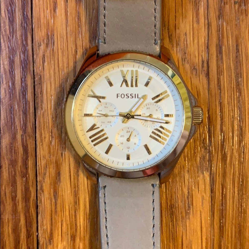 Fossil Watch - Picture 2 of 2